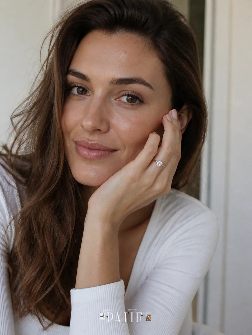 Lumière Solitaire Ring