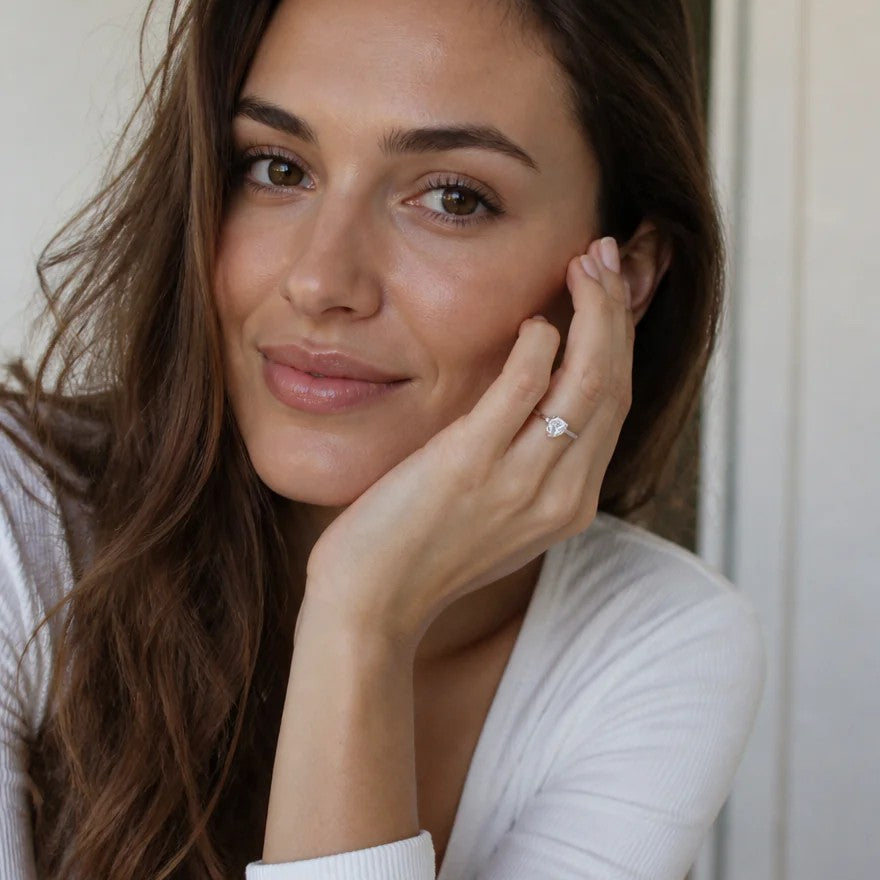 Lumière Solitaire Ring
