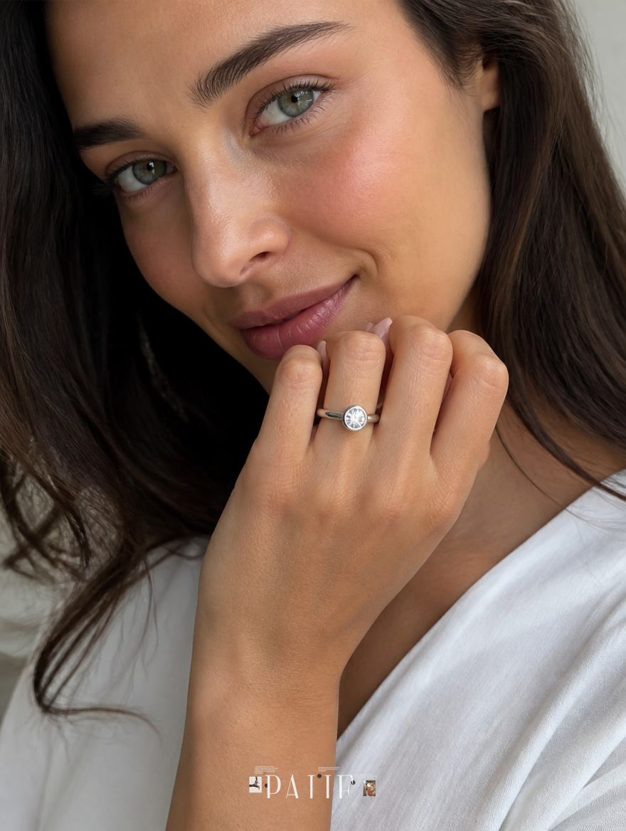 Minuit Bezel Ring